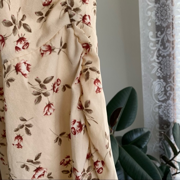 NWT Floral Off Shoulder Dress - Picture 7 of 9